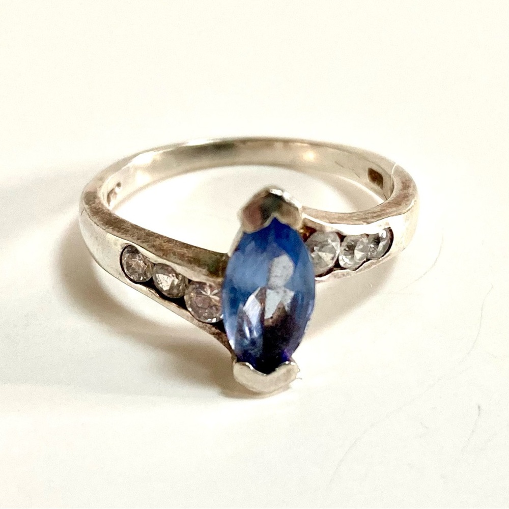 Elegant Women’s Stirling Silver 925 & Blue CZ Gemstone Ring w/ Red Gift Box